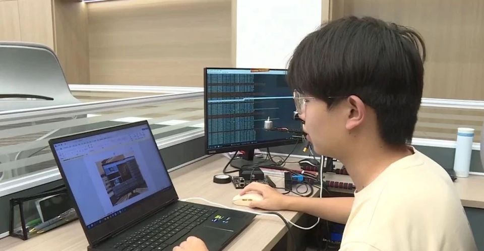 “智慧之眼”賦能無人機自主飛行，人工智能軟件如何助推低空物流產業化